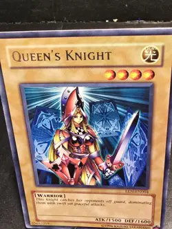 YUGIOH • QUEEN’S KNIGHT • ULTIMATE RARE • EEN-EN004 • UNLIMITED • NM - Image 3