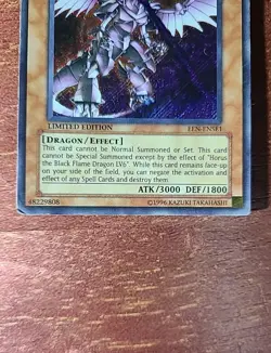 Yugioh Horus the Black Flame Dragon LV8 EEN-ENSE1 Limited Edition Secret HP DMG - Image 4