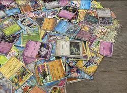 2.5LB Lot of Various Mixed Assorted Pokemon Cards TCG CCG Trading Cards - Image 4