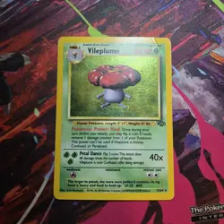 Vileplume Holo 15/64 Jungle Pokemon Card - Image 1