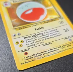 Wizards Pokemon TCG Electrode 2/64 Jungle Holo Rare Unlimited English 1999 90 HP - Image 2