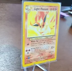 Pokemon 2000 Neo Destiny Light Flareon Uncommon Unlimited #46/105 80 HP - Image 3