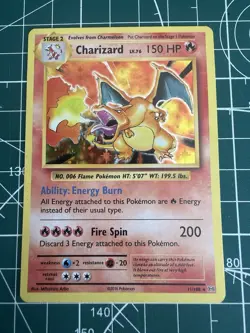 The Pokemon Company Pokemon TCG Charizard 11/108 Evolutions Holo Rare EN 2016 - Image 1