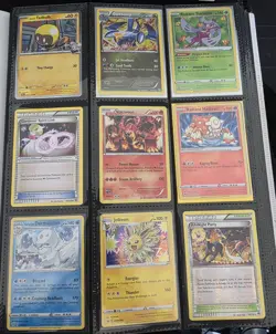 Pokemon TCG Binder Collection - 170+ Mixed Cards - Image 1