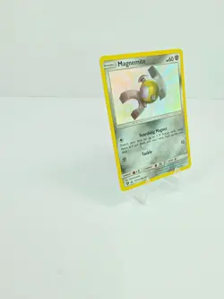 Pokemon Hidden Fates: Shiny Vault Magnemite. Shiny Holo Rare SV27/SV94 NM - Image 3
