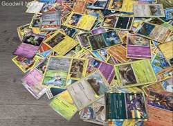 2.5LB Lot of Various Assorted Pokemon Cards TCG CCG Trading Cards - Image 5