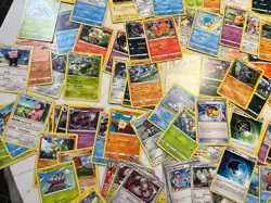Over 170 cards BULK POKEMON CARD LOT MODERN different sets LOT mixed - Image 4