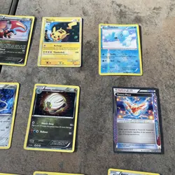 Lot of 31 Pokemon Holo and Reverse Holo Cards LP Condition - Image 2