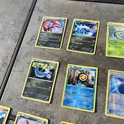 Lot of 31 Pokemon Holo and Reverse Holo Cards LP Condition - Image 5