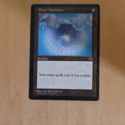 Wizards Pearl Medallion Artifact Tempest Rare Regular Sue Ellen Brown MTG 1997 - Image 1