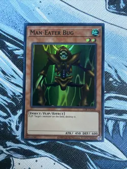 Yugioh Man-Eater Bug LOB-EN108 Super Rare 25th Anniversary NM - Image 1