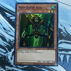 Yugioh Man-Eater Bug LOB-EN108 Super Rare 25th Anniversary NM - Image 2