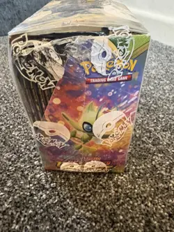 Vivid Voltage Booster Box 36 Packs New Sealed Pokemon TCG Sword And Shield - Image 5