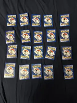 Lot Of 20 POKEMONTCG CARDS - Image 4