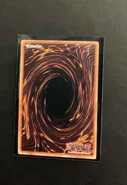 Konami Yu-Gi-Oh! Monster Reincarnation RDS-EN045 Starter Deck Kaiba Ultra Rare - Image 2