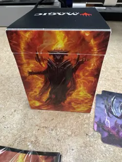 Ultra Pro Sauron LotR Magic: The Gathering Deckbox and Sleeves - Image 4