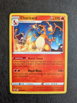 Charizard 025/185 SWSH04: Vivid Voltage Regular Pokemon Card NM - Image 1