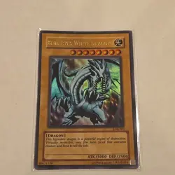 Yu-Gi-Oh! TCG MP- Blue-Eyes White Dragon LOB-001 - Unlimited - Image 1