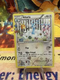 Altaria RC24/RC32 2016 Radiant Collection Pokemon Generations 20th Anniversary - Image 1