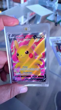 Pokemon TCG Pokemon Pikachu V Pikachu Ultra Rare Holo 170/185 * - Image 2