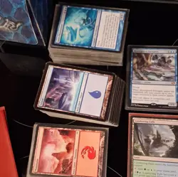 Wizards of the Coast Magic: The Gathering Mixed Card Lot Innistrad Deck Box Foil - Image 4