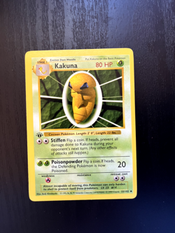 Vintage Kakuna 33/102 1st First Edition Shadowless Base Set Pokemon Card WOTC - Image 1