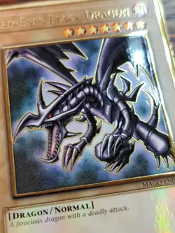 Red-Eyes Black Dragon MAGO-EN003 1st Edition MAXIMUM GOLD RARE NM Yu-Gi-Oh! - Image 2