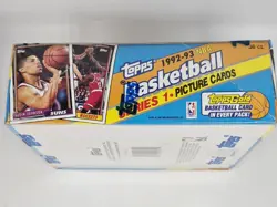 FACTORY SEALED 1992-93 Topps Basketball Series 1 Box 36 Wax Packs Jordan Gold - Image 2