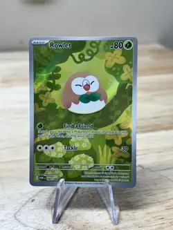 Pokemon Rowlet Illustration Rare Full Art Near Mint Perfect Order 090/088 - Image 1