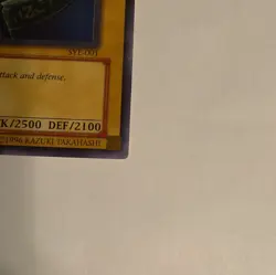 Konami Dark Magician SYE-001 - Yugi - 1st Ed Ultra Rare Holo 2500/2100 - Image 3