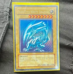 Konami Blue-Eyes White Dragon SDK-001 Starter Deck Kaiba Ultra Rare Holo UNL EN - Image 1