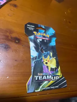 New sealed Pokemon Sun and Moon Team Up Sleeved Booster Pack - Image 2