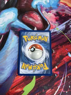 Pokemon TCG Flygon 101/094 Me02: Illustration Rare Phantasmal Flames - Image 4