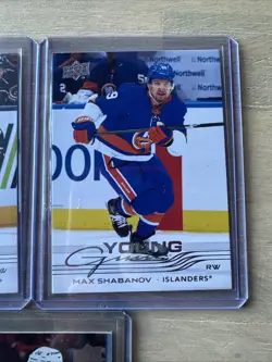 ✅ 2025-26 Upper Deck Series Two Lot Of 3 Young Guns Williams Shabanov Simashev - Image 3
