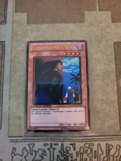 YUGIOH GRAVEKEEPER'S SPY GLD4-EN010 GOLD LIMITED EDITION NM - Image 2