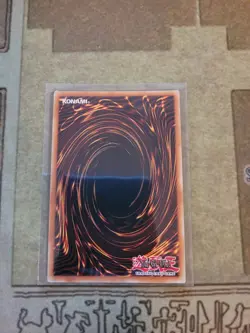 YUGIOH GRAVEKEEPER'S SPY GLD4-EN010 GOLD LIMITED EDITION NM - Image 3