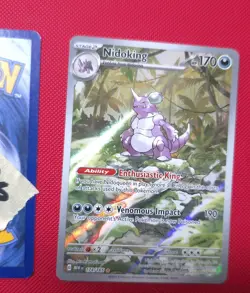 Pokemon TCG Nidoking 174/165 Scarlet & Violet 151 Illustration Rare NM Condition - Image 1