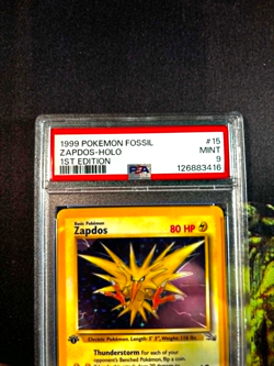 1999 POKEMON FOSSIL 1ST Edition #15 ZAPDOS HOLO PSA 9 TCG - Image 4