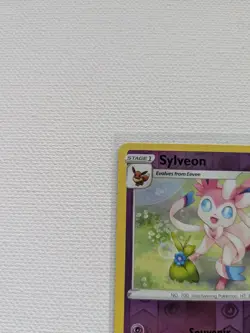 Sylveon Reverse Holofoil 035/078 Pokemon GO NM - Image 5