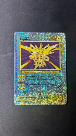 Zapdos reverse holo 19/110 Legendary collection - Image 2