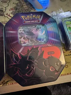 Pokemon TCG Destined Rivals Team Rocket's Nidoking EX Tin (4 Packs) NEW / SEALED - Image 1