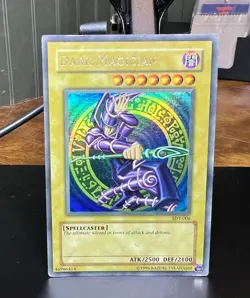 Yu-Gi-Oh! Dark Magician SDY-006 Unlimited Ultra Rare Foil ATK 2500/DEF 2100 - Image 1