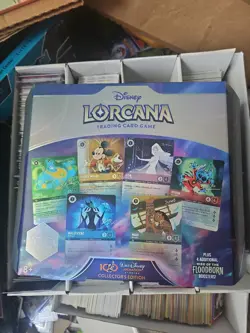 Disney Lorcana D100 Gift Set Rise of the Floodborn Collectors Edition Sealed - Image 1