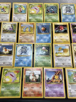 (30) Pokemon Card ALL VTG Lot Cards 1999 BASE SET Squirtle Poliwhirl Growlithe - Image 3