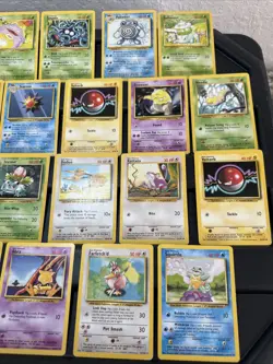 (30) Pokemon Card ALL VTG Lot Cards 1999 BASE SET Squirtle Poliwhirl Growlithe - Image 4