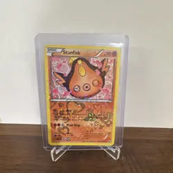Pokemon TCG Stunfisk RC12/RC25 Legendary Treasures Radiant Holo EN UC Basic - Image 1