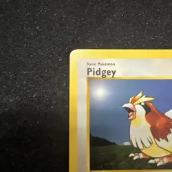 1st Edition Pidgey 057/102 Base Set (Shadowless) Regular - Image 2