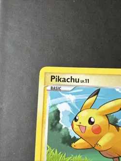 Pokemon TCG Pikachu Supreme Victors Card 120/147 LP - Image 2