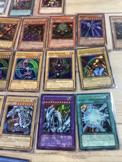 Vintage Yu-Gi-Oh Card Holo Lot of 24 Cards 1996 Konami - Image 4