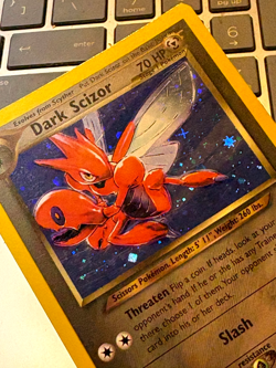 Dark Scizor 9/105 - Neo Destiny Holo MP Swirl Card - Image 4